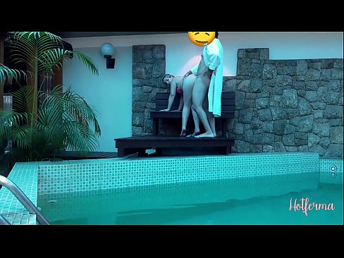 ❤️ Boss jistieden maid għall-pool, iżda ma setgħetx tirreżisti sħun ❤️❌  Sess fil-porn mt.wassell.ru ❌️